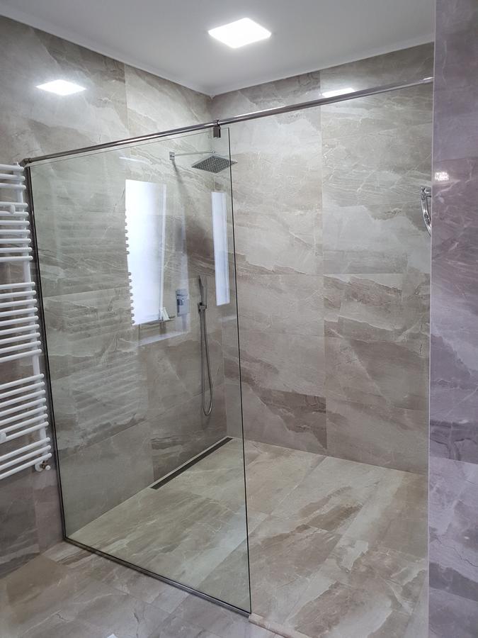 J'Adore Boutique Hotel Лугож Экстерьер фото